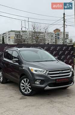 Внедорожник / Кроссовер Ford Escape 2016 в Сумах