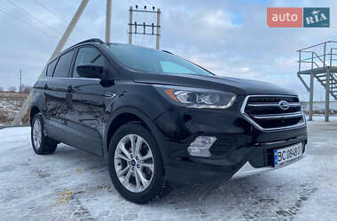 Внедорожник / Кроссовер Ford Escape 2017 в Львове
