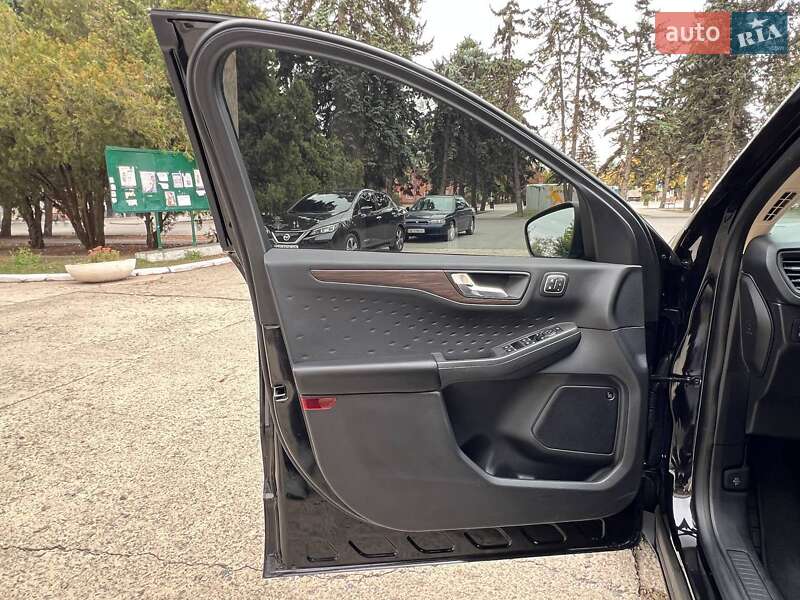 Внедорожник / Кроссовер Ford Escape 2020 в Днепре