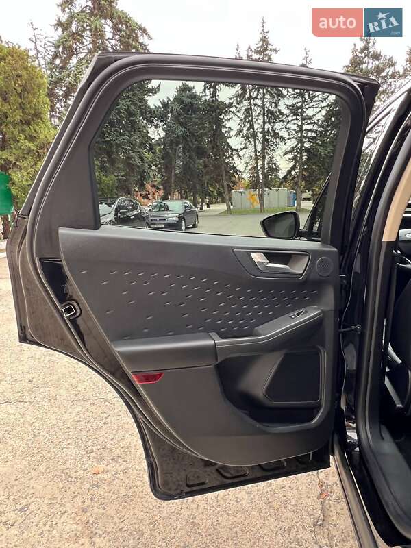 Внедорожник / Кроссовер Ford Escape 2020 в Днепре