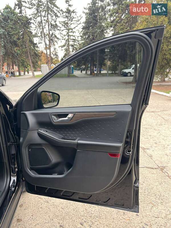 Внедорожник / Кроссовер Ford Escape 2020 в Днепре