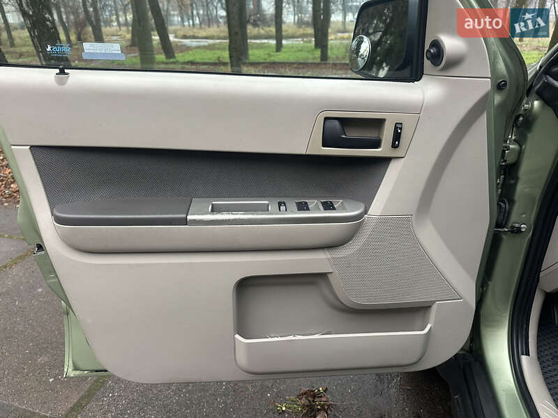 Внедорожник / Кроссовер Ford Escape 2008 в Киеве фото 13 Внедорожник / Кроссовер Ford Escape 2008 в Киеве