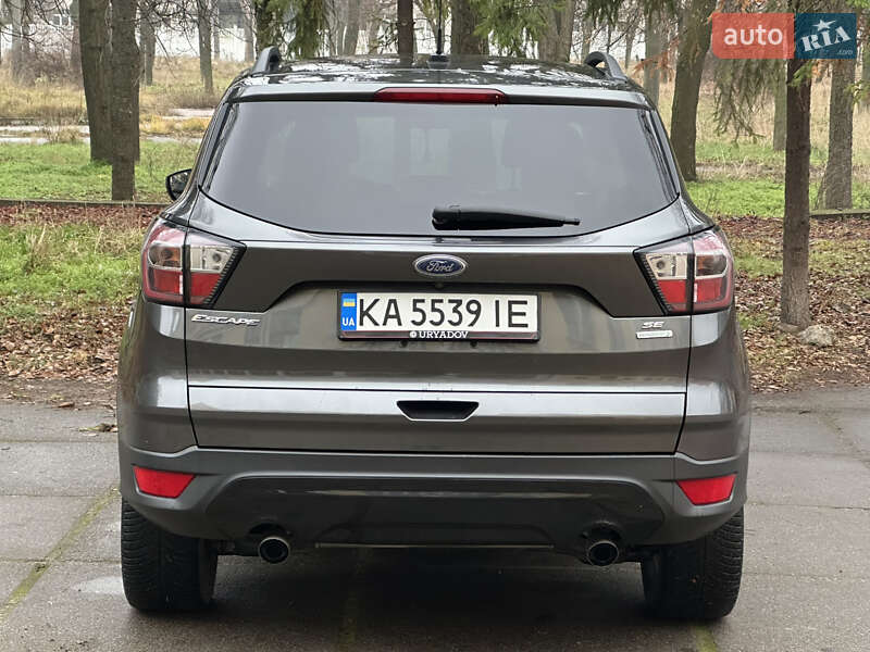 Внедорожник / Кроссовер Ford Escape 2017 в Киеве