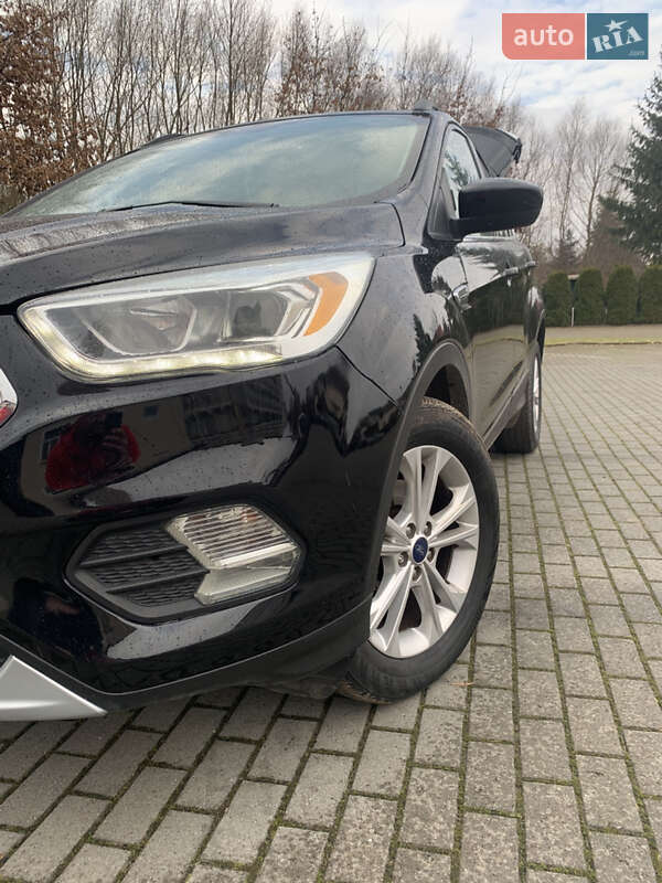 Позашляховик / Кросовер Ford Escape 2016 в Малехові