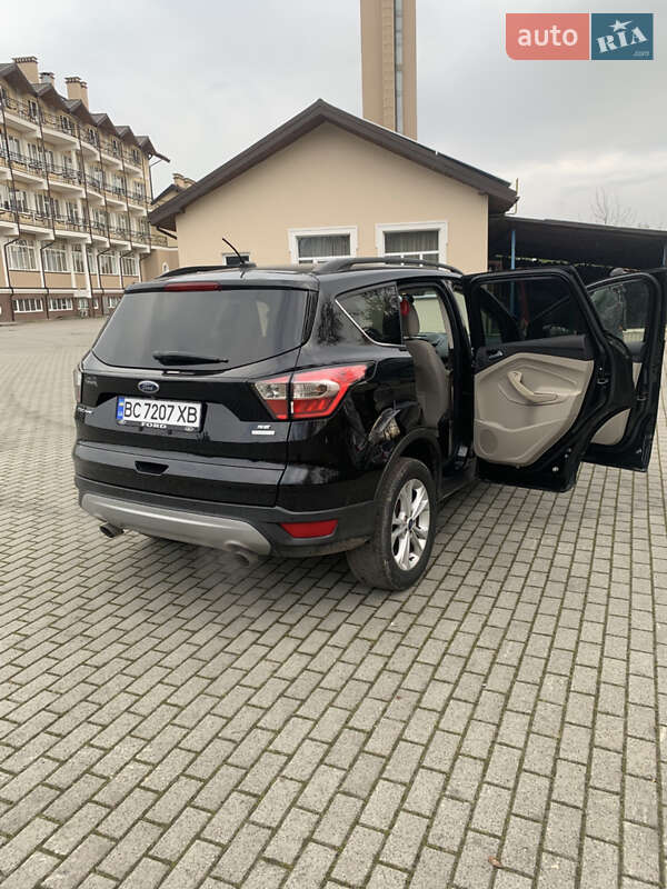 Позашляховик / Кросовер Ford Escape 2016 в Малехові