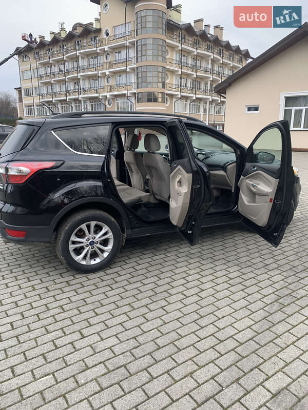 Позашляховик / Кросовер Ford Escape 2016 в Малехові