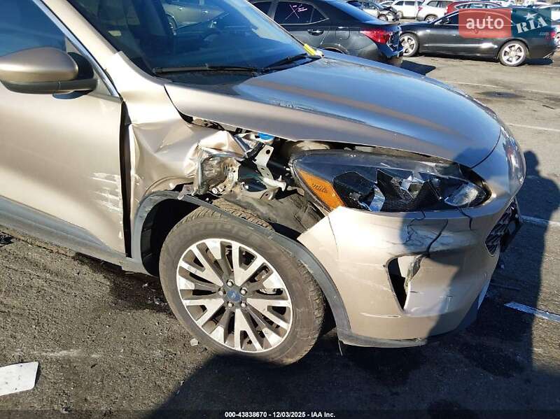 Внедорожник / Кроссовер Ford Escape 2020 в Киеве