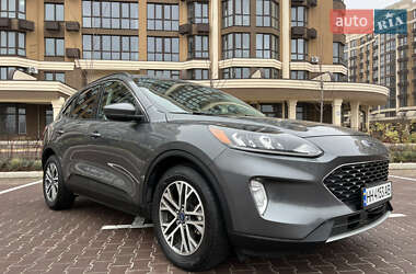Внедорожник / Кроссовер Ford Escape 2021 в Киеве