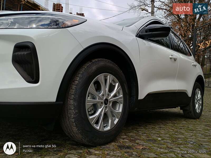 Позашляховик / Кросовер Ford Escape 2024 в Хусті