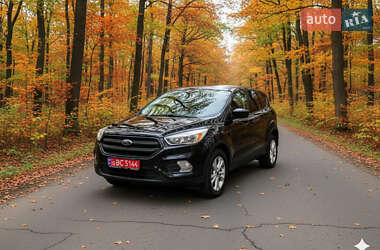 Внедорожник / Кроссовер Ford Escape 2017 в Ровно