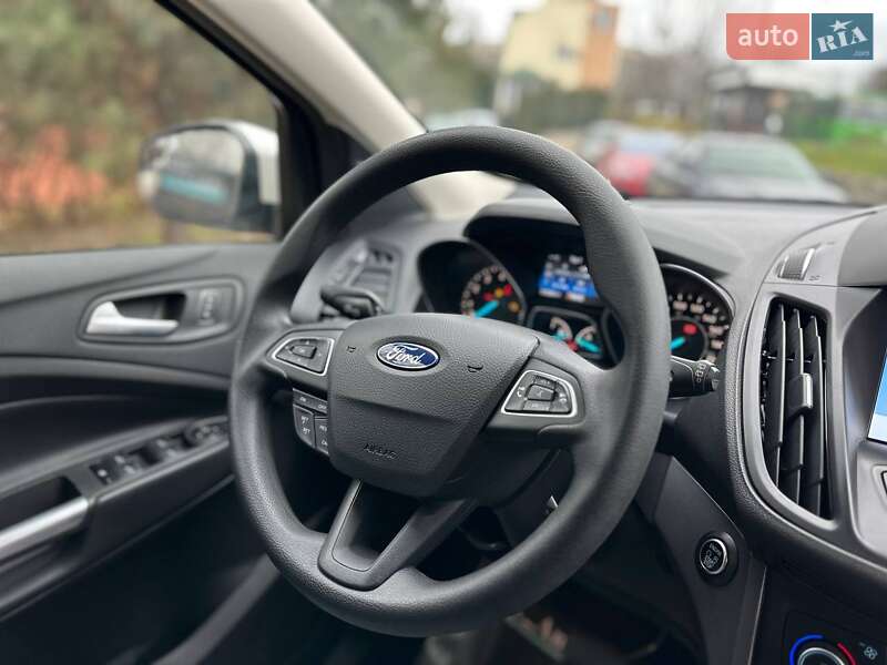 Внедорожник / Кроссовер Ford Escape 2019 в Черновцах