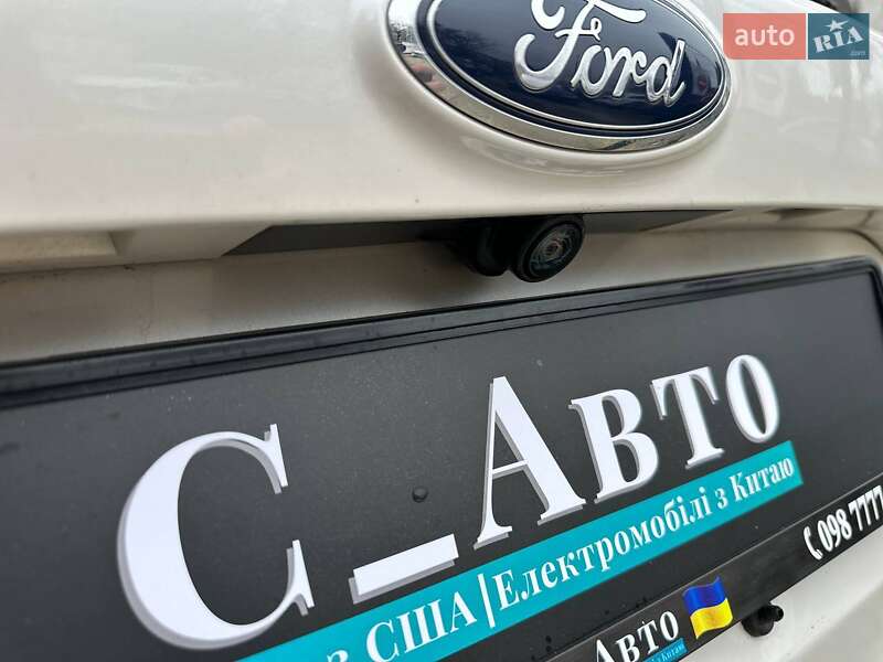 Внедорожник / Кроссовер Ford Escape 2019 в Черновцах