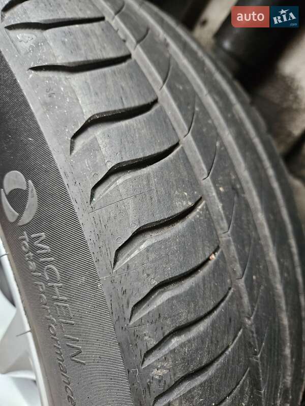 Внедорожник / Кроссовер Ford Escape 2017 в Черкассах