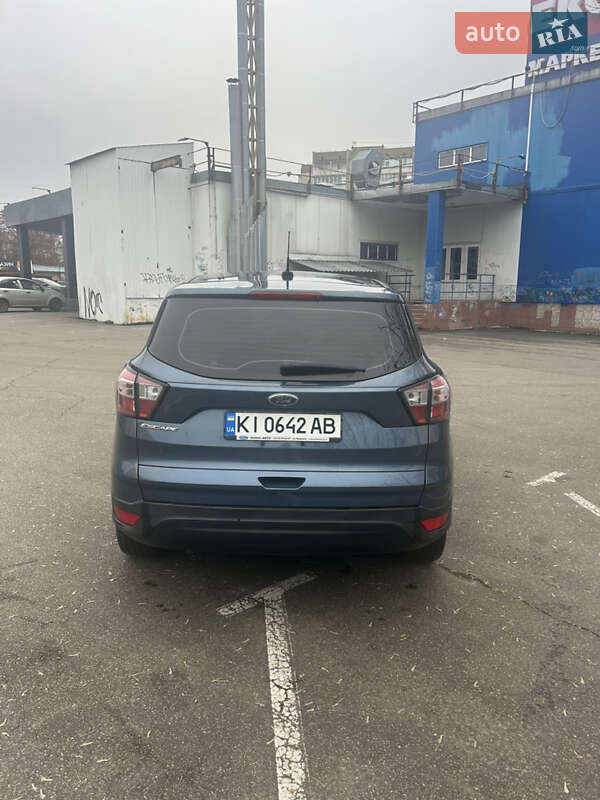 Внедорожник / Кроссовер Ford Escape 2018 в Борисполе