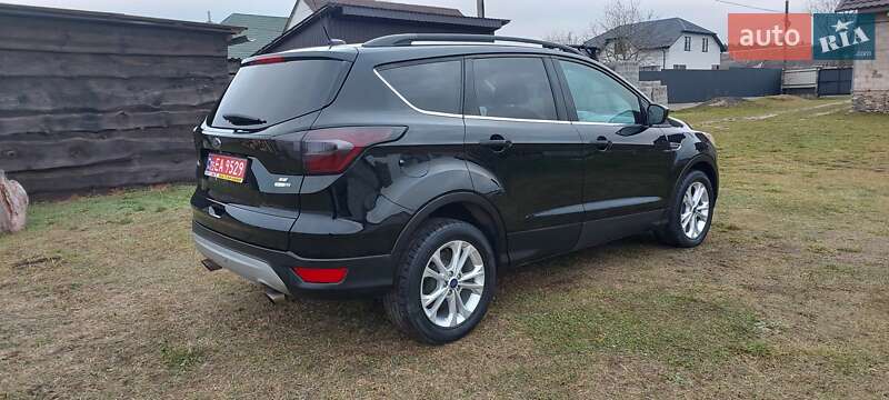 Внедорожник / Кроссовер Ford Escape 2017 в Дубно