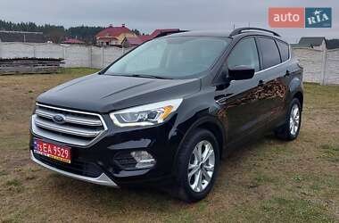 Позашляховик / Кросовер Ford Escape 2017 в Дубні