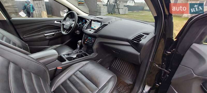 Внедорожник / Кроссовер Ford Escape 2017 в Дубно