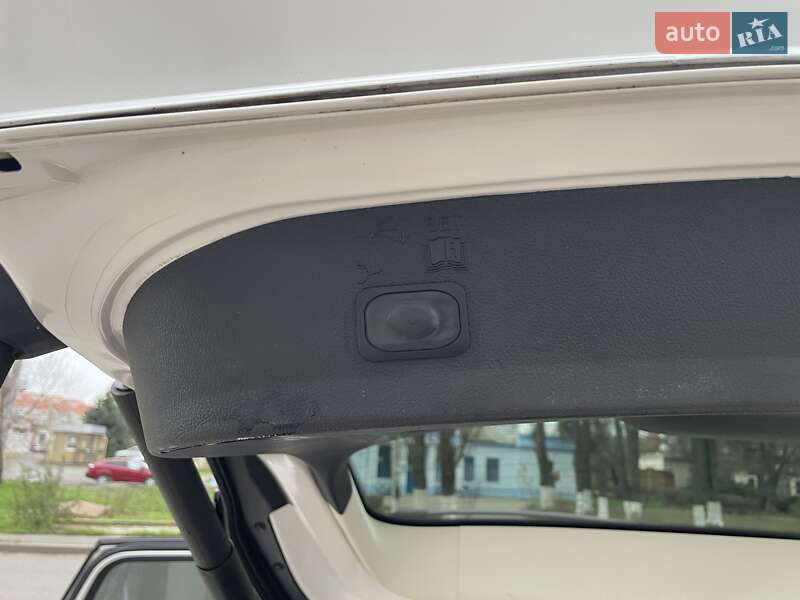 Позашляховик / Кросовер Ford Escape 2012 в Одесі фото 12 Позашляховик / Кросовер Ford Escape 2012 в Одесі