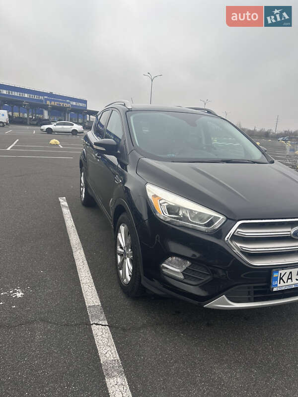 Внедорожник / Кроссовер Ford Escape 2016 в Киеве
