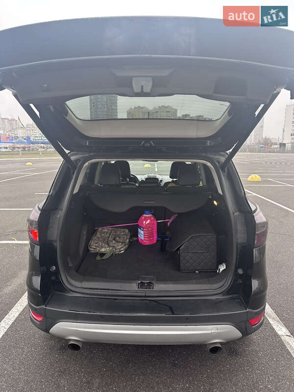 Внедорожник / Кроссовер Ford Escape 2016 в Киеве
