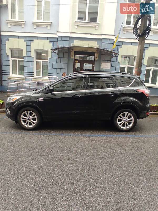 Внедорожник / Кроссовер Ford Escape 2018 в Виннице
