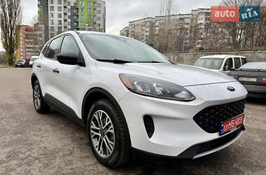 Внедорожник / Кроссовер Ford Escape 2021 в Ровно