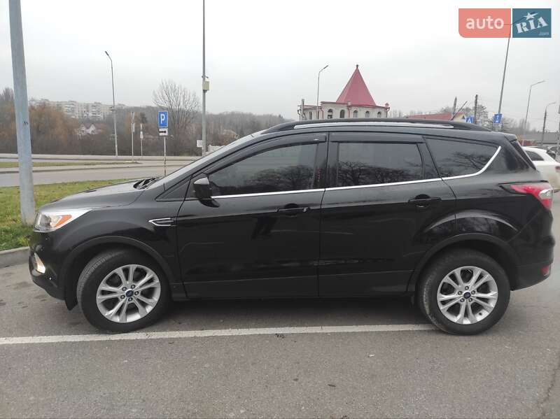 Внедорожник / Кроссовер Ford Escape 2018 в Виннице