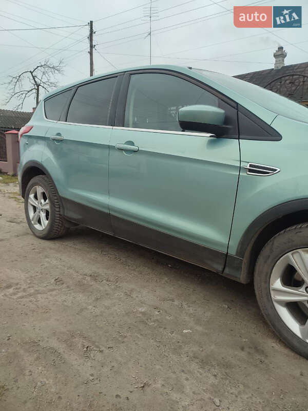 Позашляховик / Кросовер Ford Escape 2013 в Дубровиці
