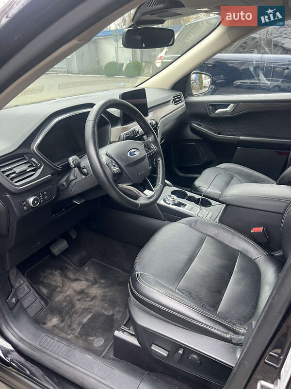 Внедорожник / Кроссовер Ford Escape 2020 в Одессе