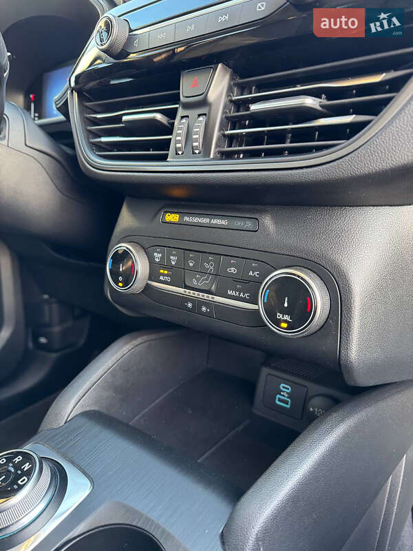 Внедорожник / Кроссовер Ford Escape 2023 в Сумах