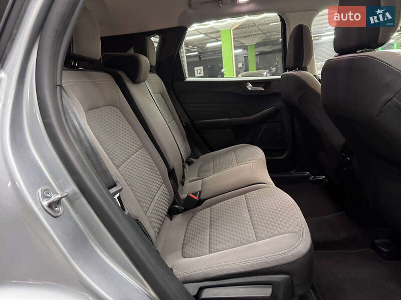 Позашляховик / Кросовер Ford Escape 2021 в Києві