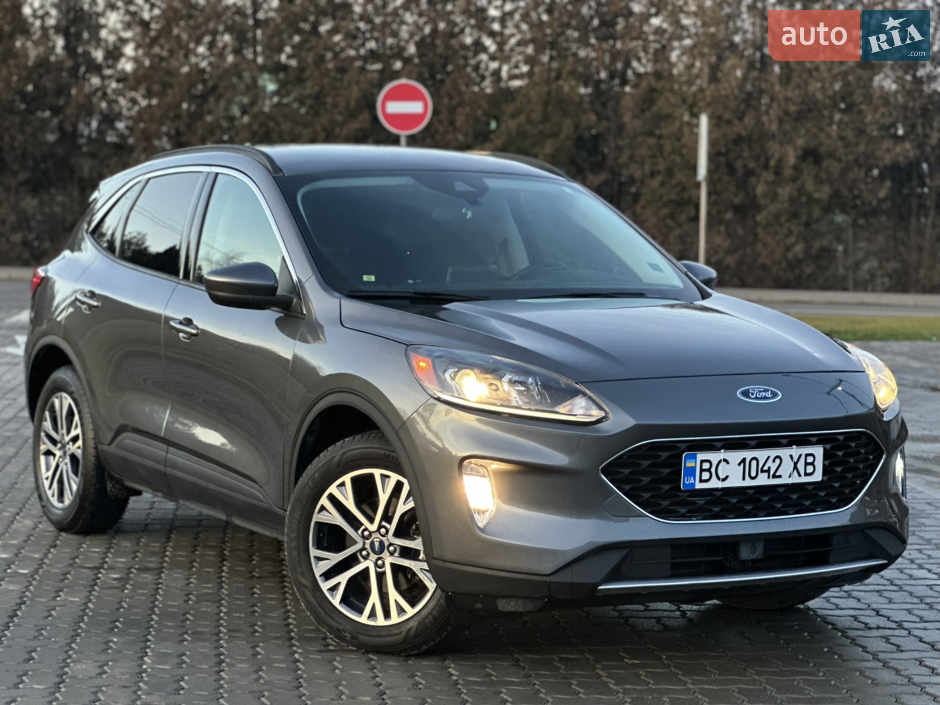 2021 Ford Escape - фото 1