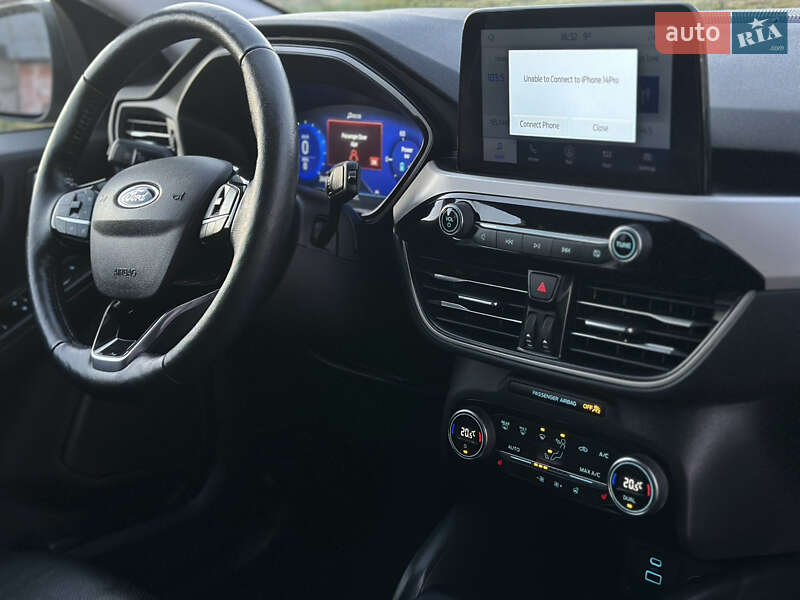 Позашляховик / Кросовер Ford Escape 2021 в Львові