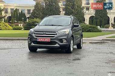 Внедорожник / Кроссовер Ford Escape 2017 в Львове