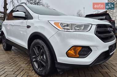 Позашляховик / Кросовер Ford Escape 2019 в Сумах