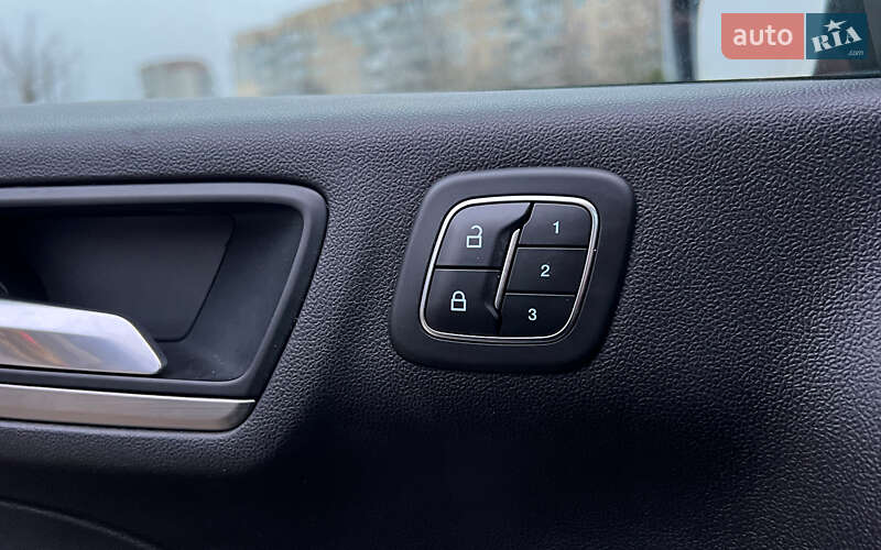 Внедорожник / Кроссовер Ford Escape 2021 в Львове