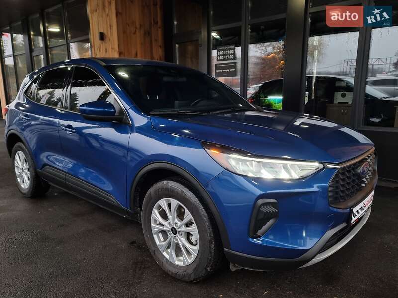 Внедорожник / Кроссовер Ford Escape 2023 в Виннице