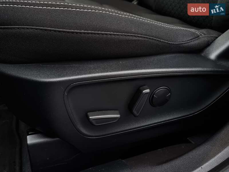 Внедорожник / Кроссовер Ford Escape 2023 в Виннице