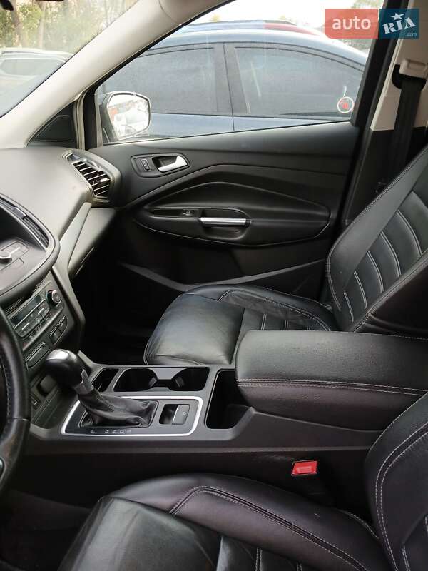 Позашляховик / Кросовер Ford Escape 2017 в Івано-Франківську