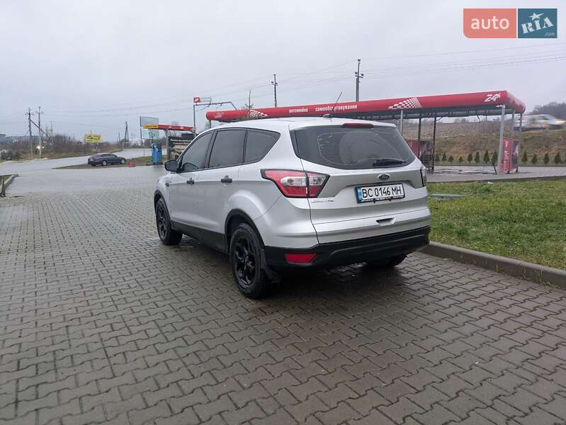 Позашляховик / Кросовер Ford Escape 2017 в Львові
