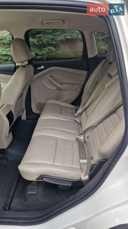 Внедорожник / Кроссовер Ford Escape 2017 в Николаеве