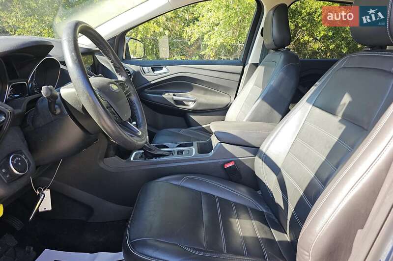 Внедорожник / Кроссовер Ford Escape 2018 в Ровно