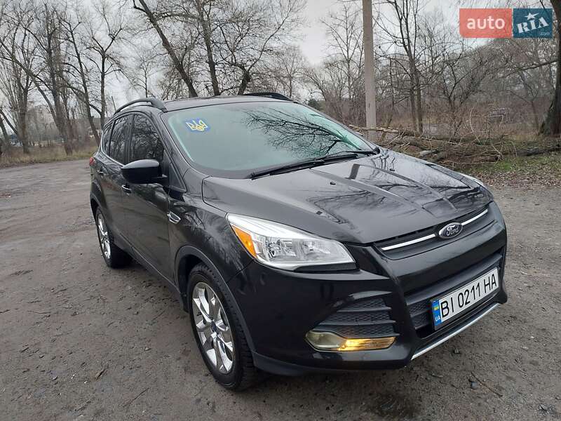 Внедорожник / Кроссовер Ford Escape 2014 в Горишних Плавнях