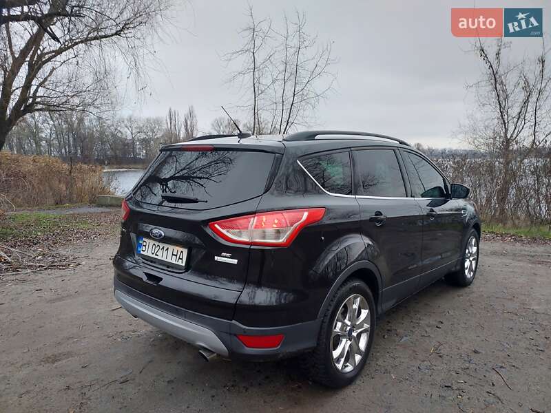 Внедорожник / Кроссовер Ford Escape 2014 в Горишних Плавнях