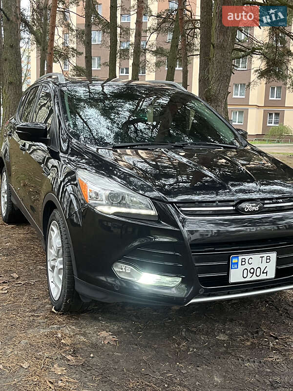 Внедорожник / Кроссовер Ford Escape 2014 в Новояворовске