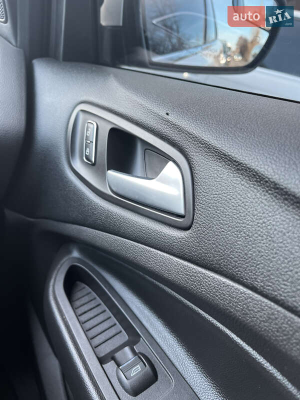 Позашляховик / Кросовер Ford Escape 2013 в Сумах