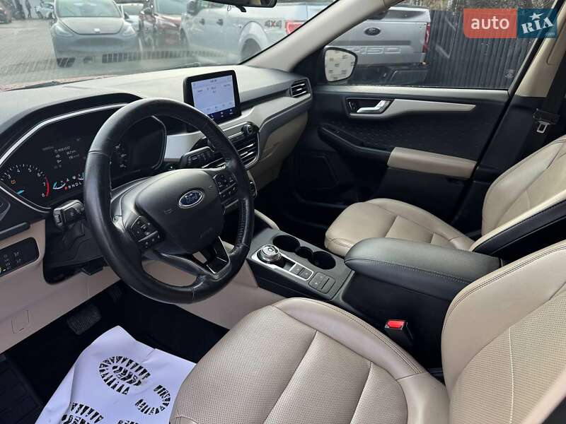 Внедорожник / Кроссовер Ford Escape 2020 в Луцке