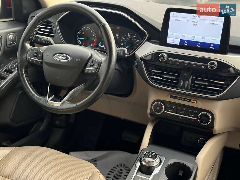 Внедорожник / Кроссовер Ford Escape 2020 в Луцке