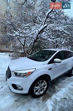 Внедорожник / Кроссовер Ford Escape 2017 в Львове
