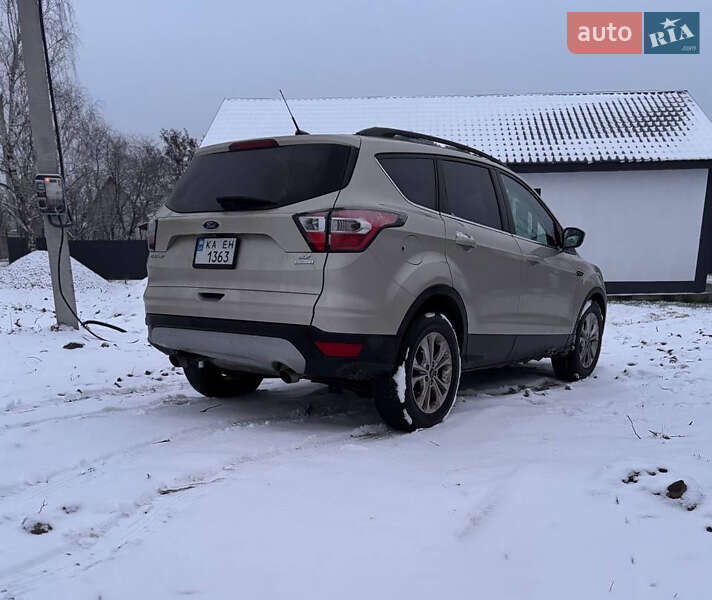 Внедорожник / Кроссовер Ford Escape 2016 в Киеве фото 4 Внедорожник / Кроссовер Ford Escape 2016 в Киеве
